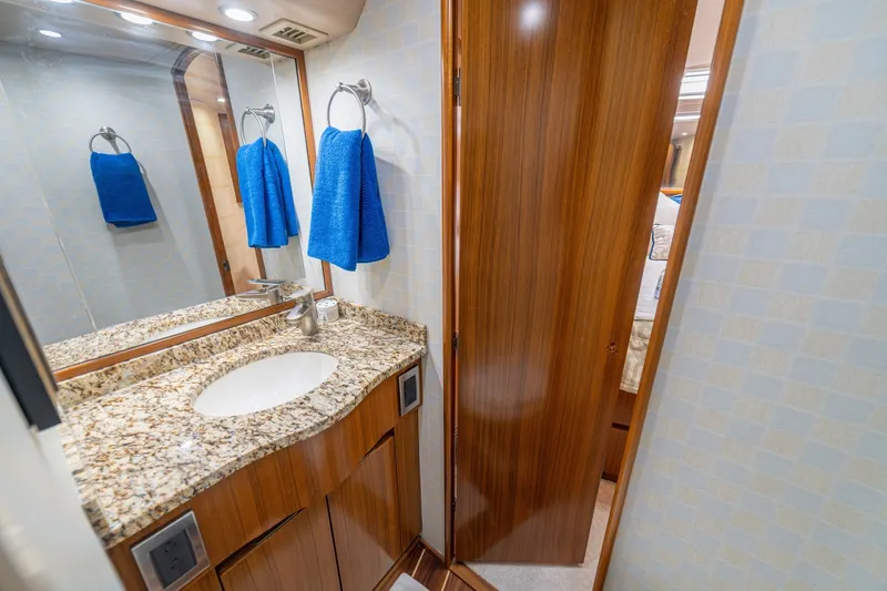 Slide: The Image of 60 Viking Convertible 2012 "Contango" - 6094937