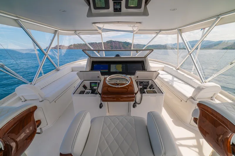 Slide: The Image of 60 Viking Convertible 2012 "Contango" - 6094897