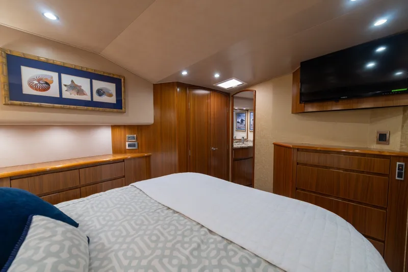 Slide: The Image of 60 Viking Convertible 2012 "Contango" - 6094946