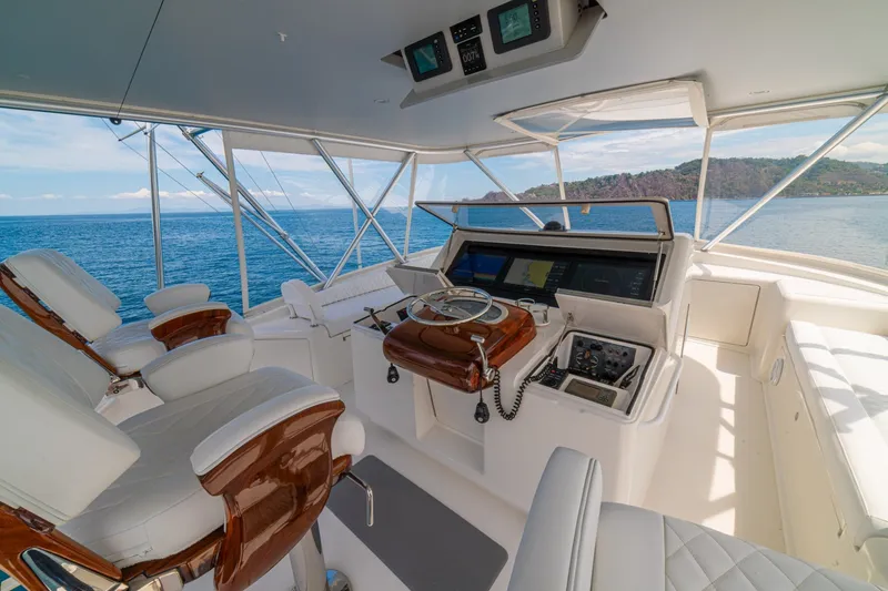 Slide: The Image of 60 Viking Convertible 2012 "Contango" - Helm - 6094898