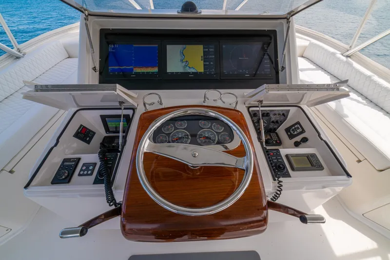 Slide: The Image of 60 Viking Convertible 2012 "Contango" - 6094899