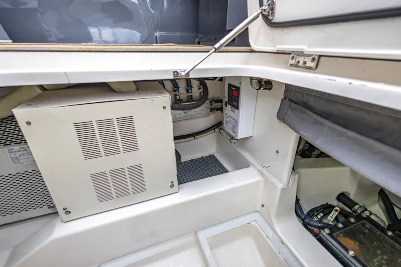 Slide: The Image of Gulf 52 2017 - 6031085