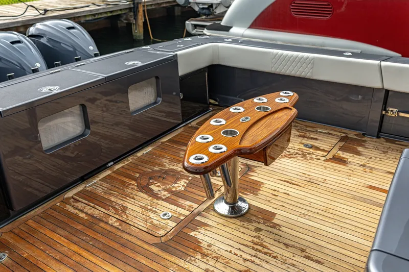 Slide: The Image of Gulf 52 2017 - 6031087