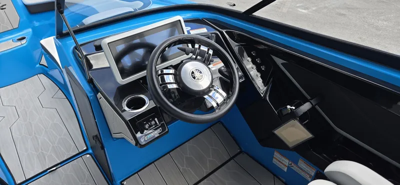 Slide: The Image of Yamaha 255XD 2022 - 6028260