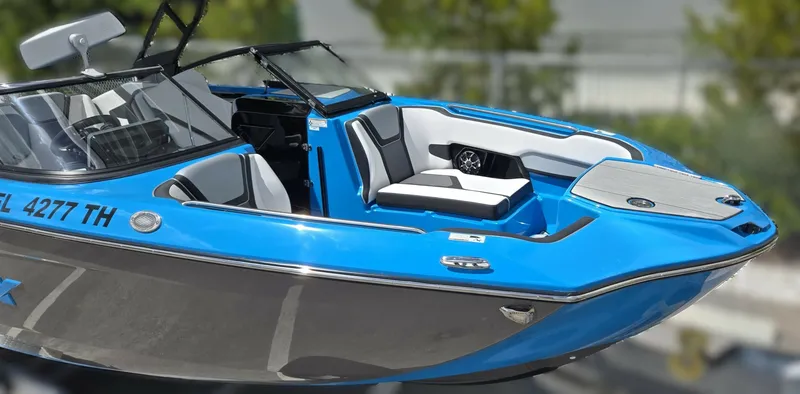 Slide: The Image of Yamaha 255XD 2022 - 6028244