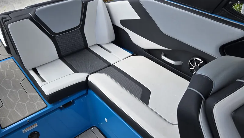 Slide: The Image of Yamaha 255XD 2022 - 6028268