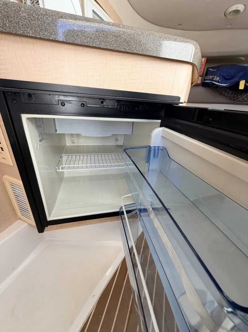 Slide: The Image of Boston Whaler 26 2000 - 6028303