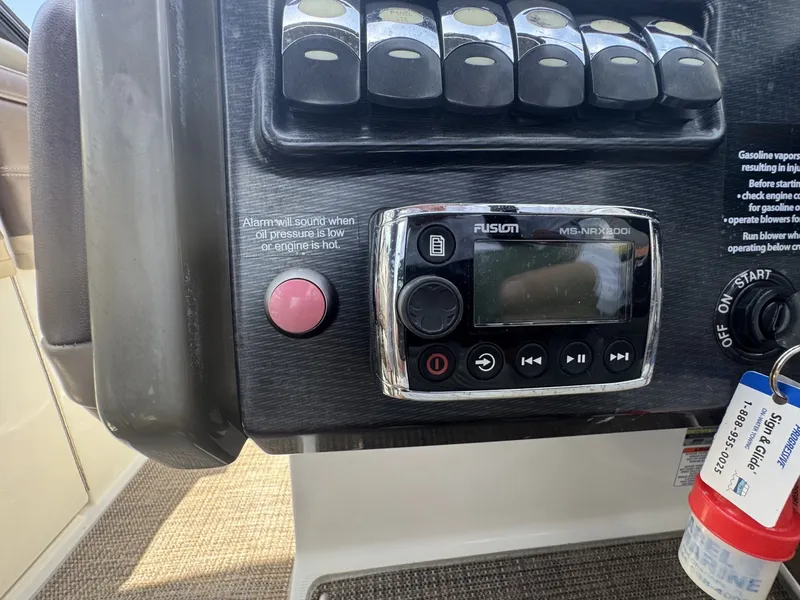 Slide: The Image of 26 Fusion Remote Helm - 6041978