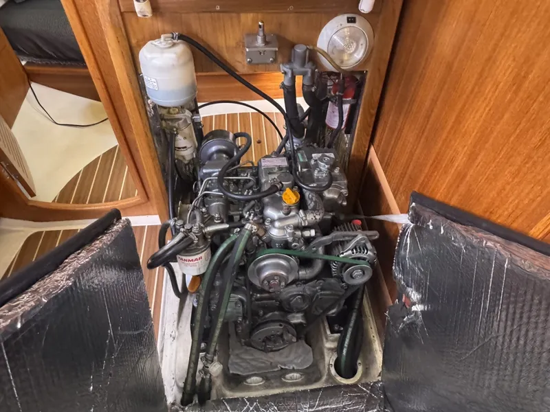 Slide: The Image of Hunter 38 2004 - 6028411