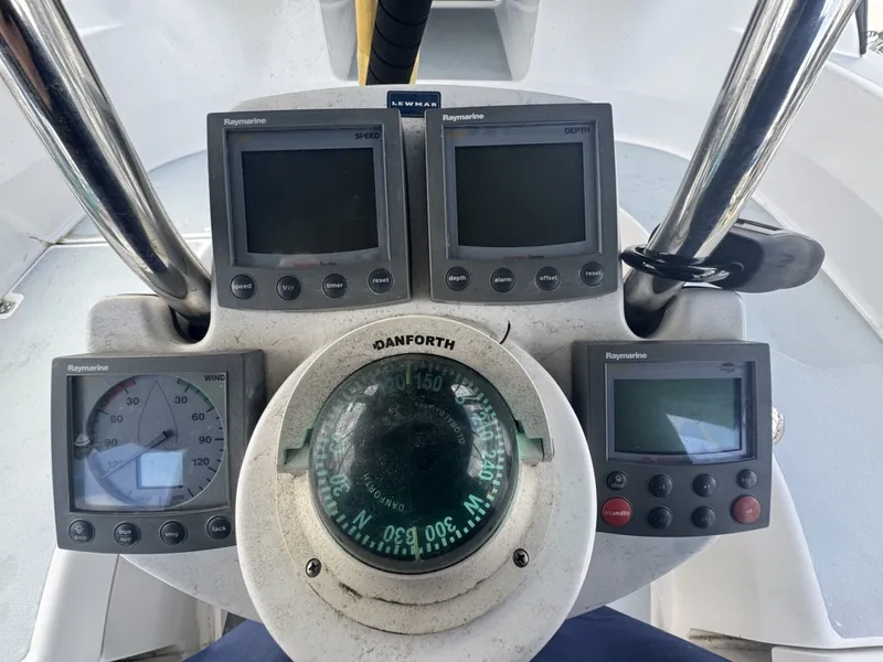 Slide: The Image of Hunter 38 2004 - 6028390