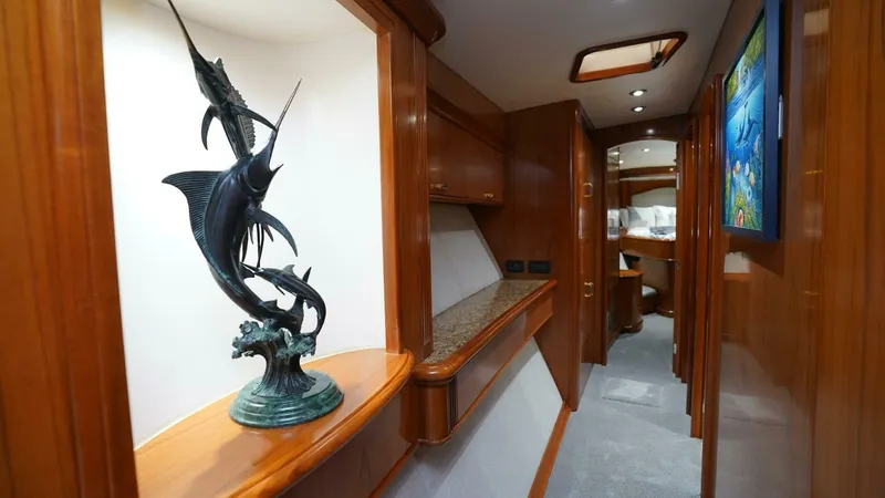 Slide: The Image of Sea Force IX Enclosed Flybridge 2005 - 6028693