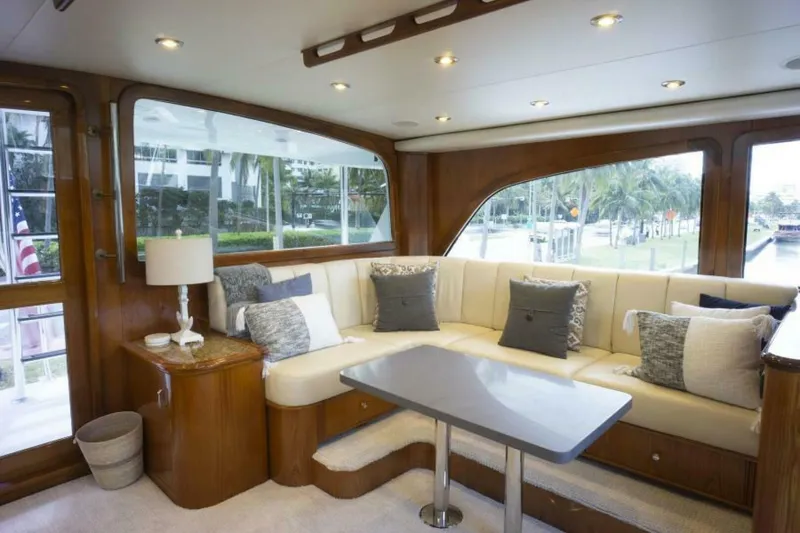 Slide: The Image of Sea Force IX Enclosed Flybridge 2005 - 7381513