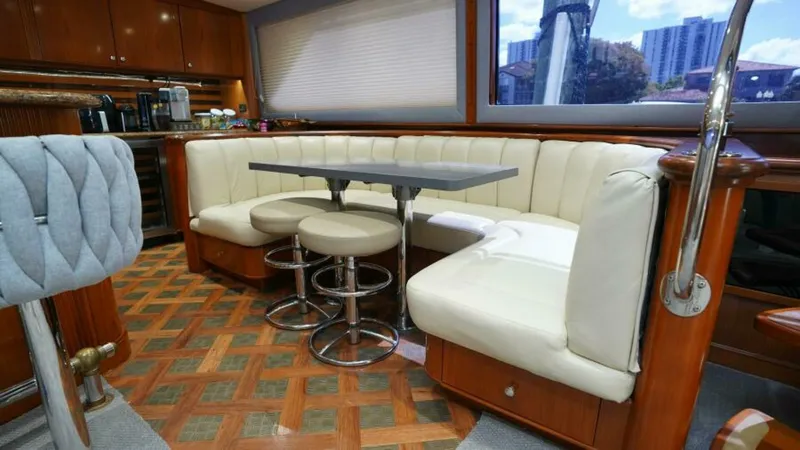 Slide: The Image of Sea Force IX Enclosed Flybridge 2005 - 7381526