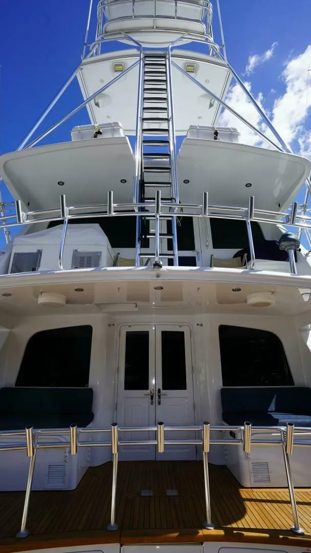 Slide: The Image of Sea Force IX Enclosed Flybridge 2005 - 6028766