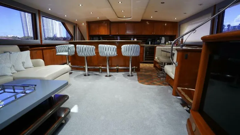 Slide: The Image of Sea Force IX Enclosed Flybridge 2005 - 7381548