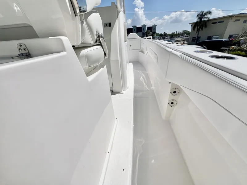 Slide: The Image of Stamas 33T Aventura 2026 - 6028678