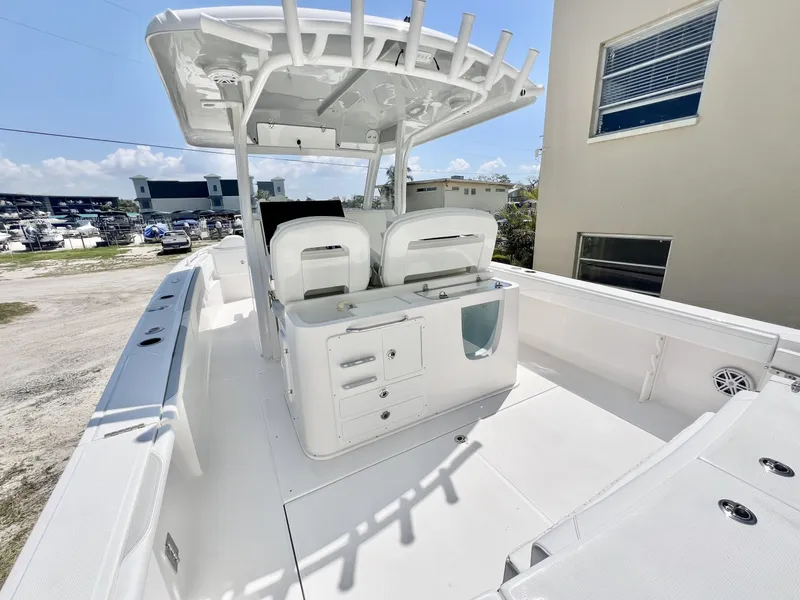 Slide: The Image of Stamas 33T Aventura 2026 - 6028670