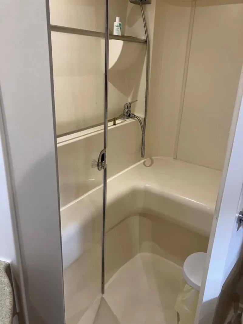 Slide: The Image of Carver Yachts 350 Mariner 2003 - 6028840