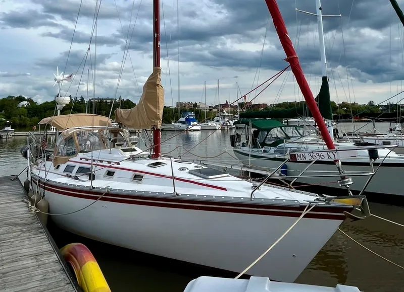 The Image of Hunter 34 1983 - 6029295