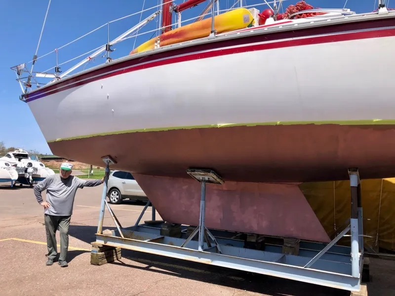 Slide: The Image of Hunter 34 1983 - 6029492