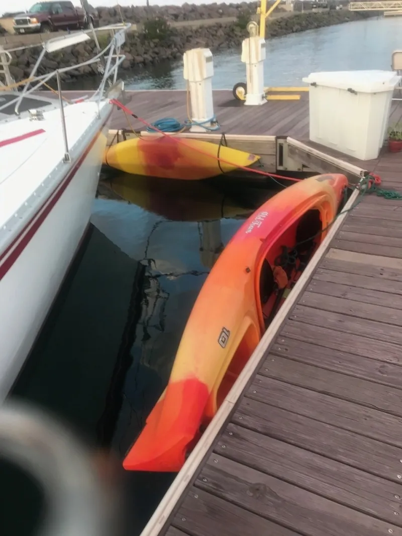 Slide: The Image of Hunter 34 1983 - 6029490