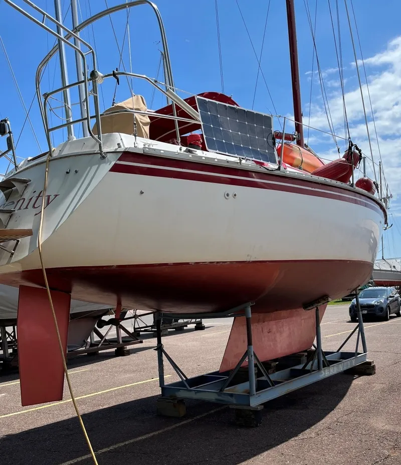 Slide: The Image of Hunter 34 1983 - 6029386