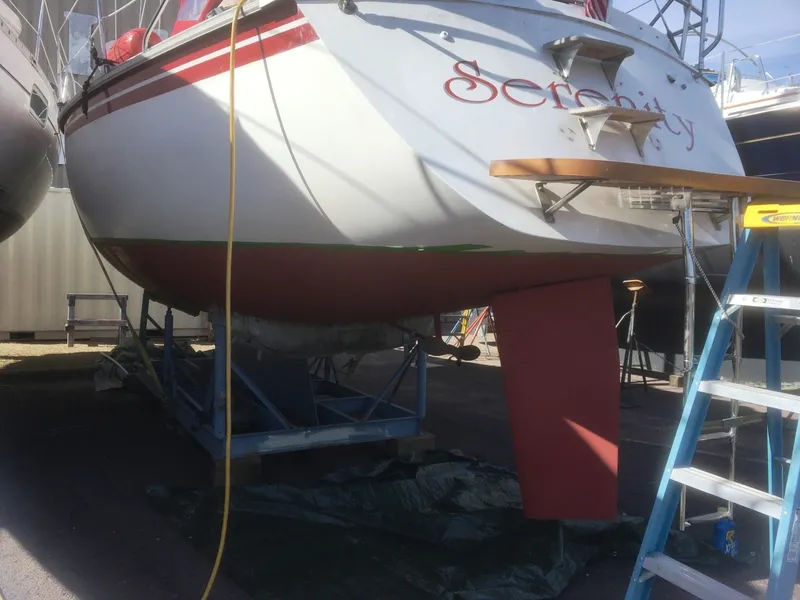 Slide: The Image of Hunter 34 1983 - 6029387