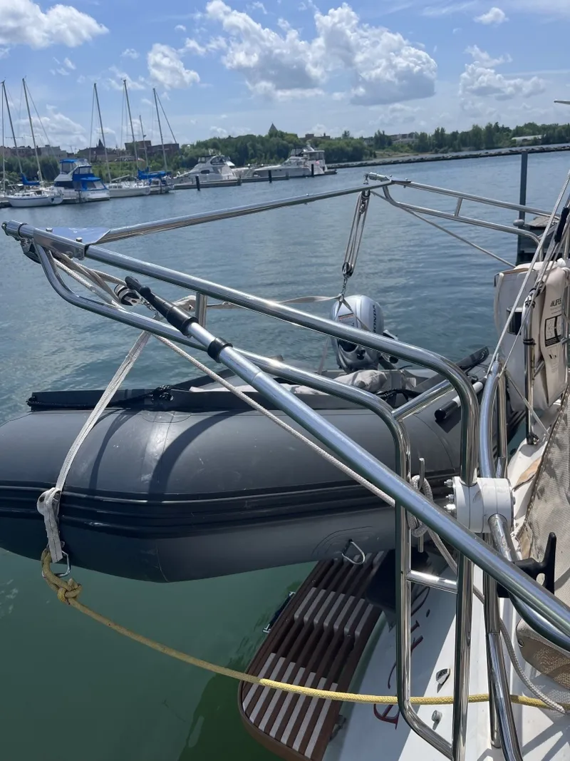 Slide: The Image of Hunter 34 1983 - 6029398