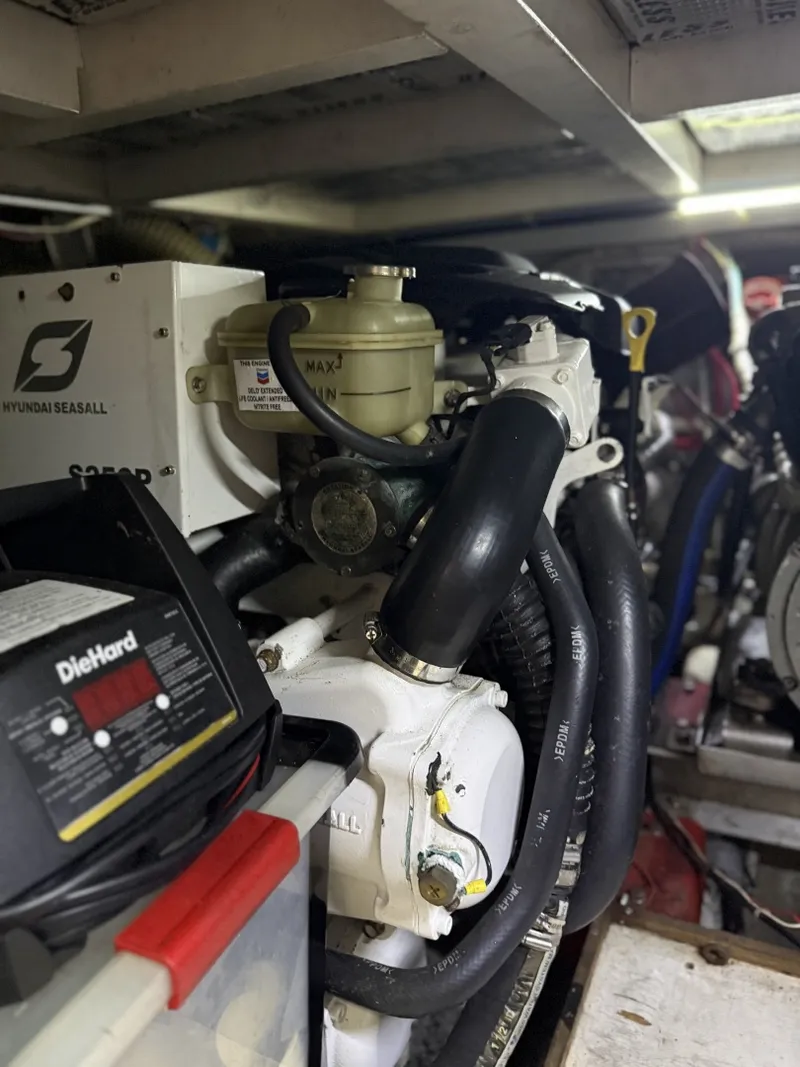 Slide: The Image of President 35 Double Cabin 1988 - 6030169