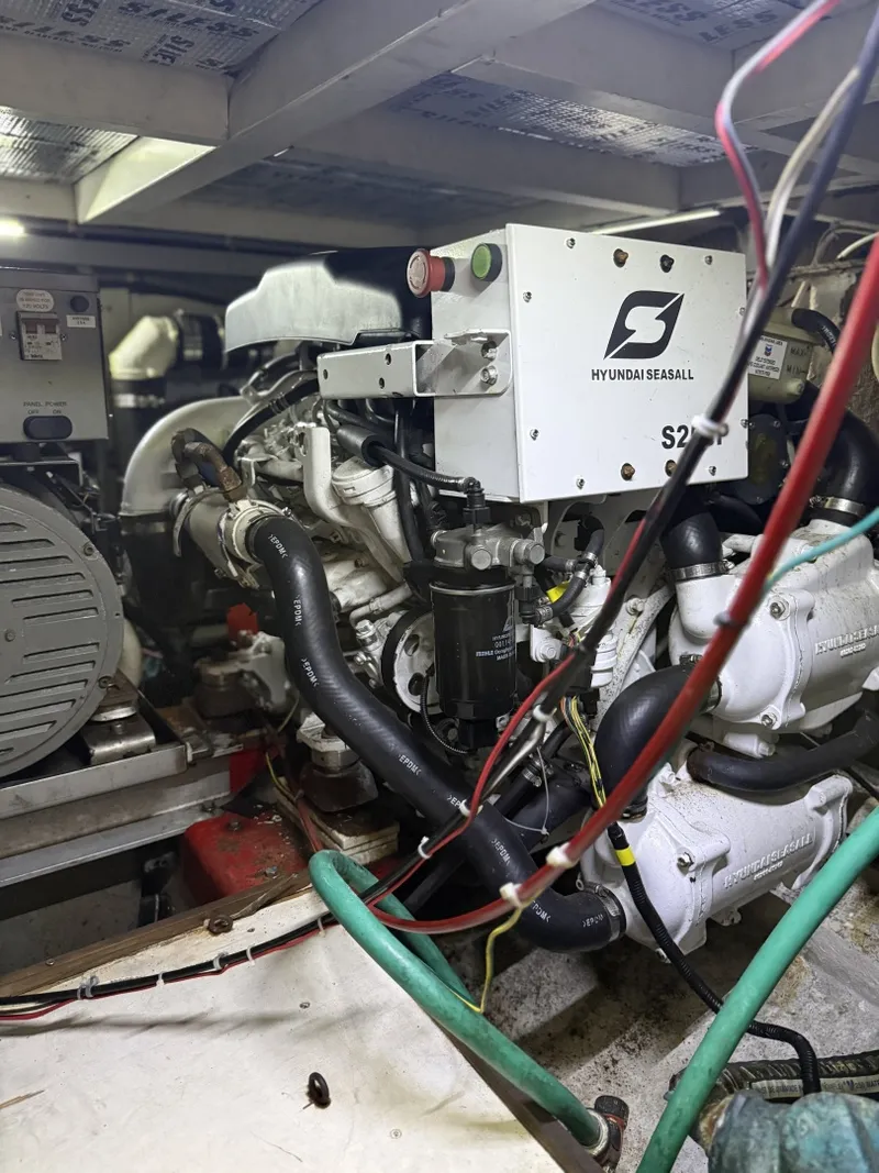 Slide: The Image of President 35 Double Cabin 1988 - 6030170