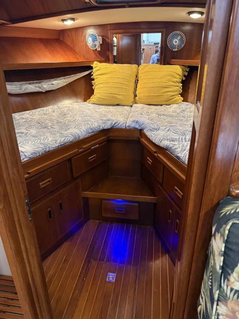 Slide: The Image of President 35 Double Cabin 1988 - 6030176