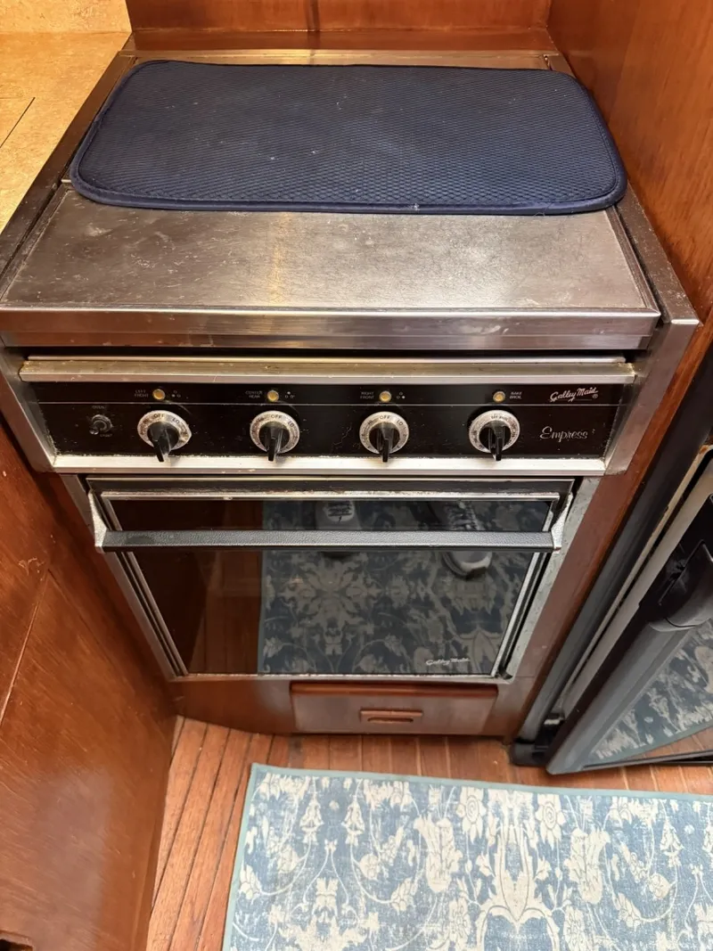 Slide: The Image of President 35 Double Cabin 1988 - 6030197