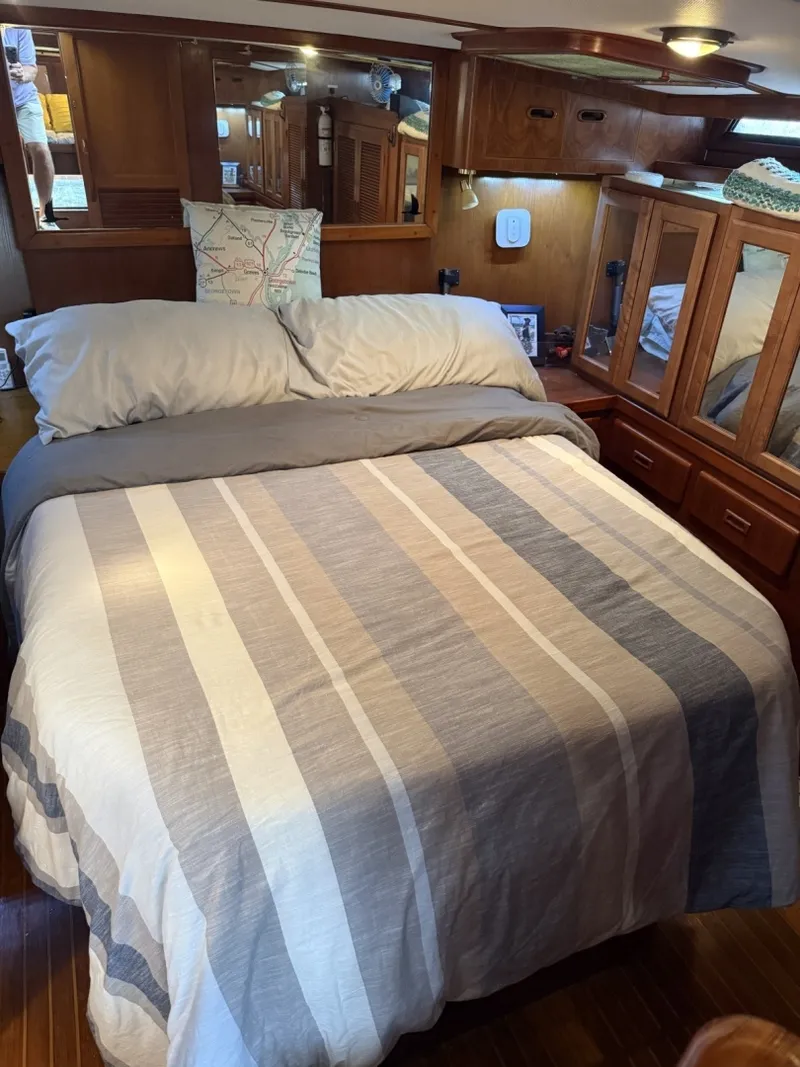 Slide: The Image of President 35 Double Cabin 1988 - 6030284