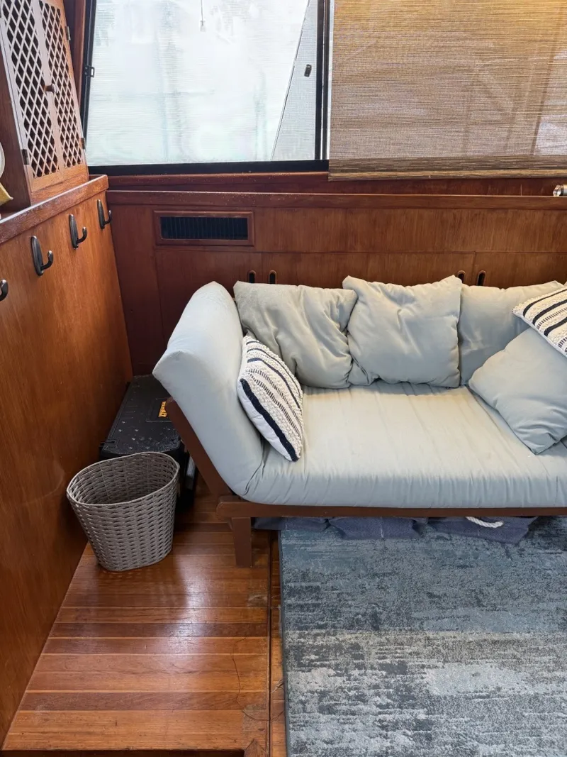 Slide: The Image of President 35 Double Cabin 1988 - 6030286