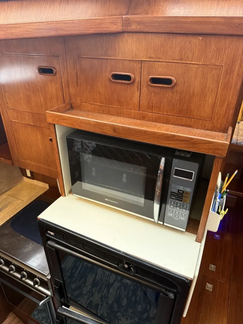 Slide: The Image of President 35 Double Cabin 1988 - 6030161