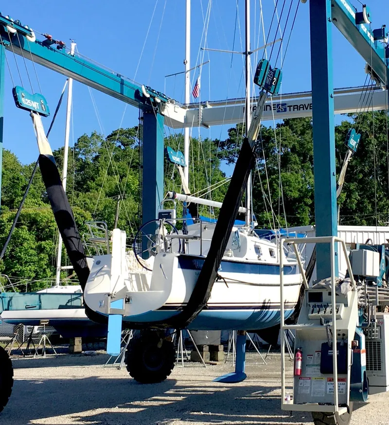 Slide: The Image of 2012 Seaward 26 RK - Transom out the Water Keel Deployed - 6033411