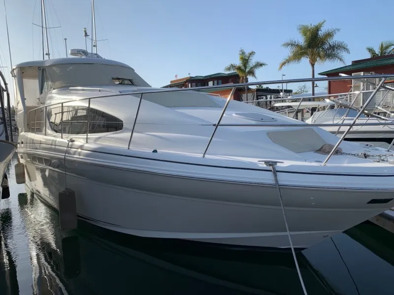 Slide: The Image of Sea Ray 390 Motor Yacht 2004 - 6030179