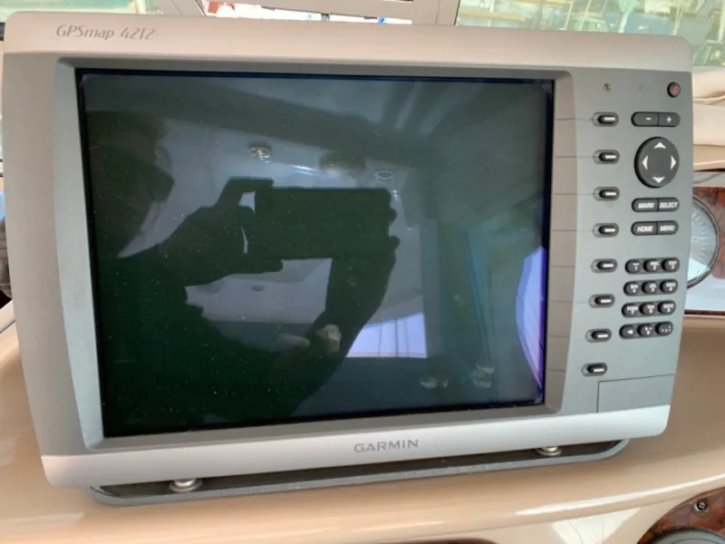 Slide: The Image of Sea Ray 390 Motor Yacht 2004 - 6030200
