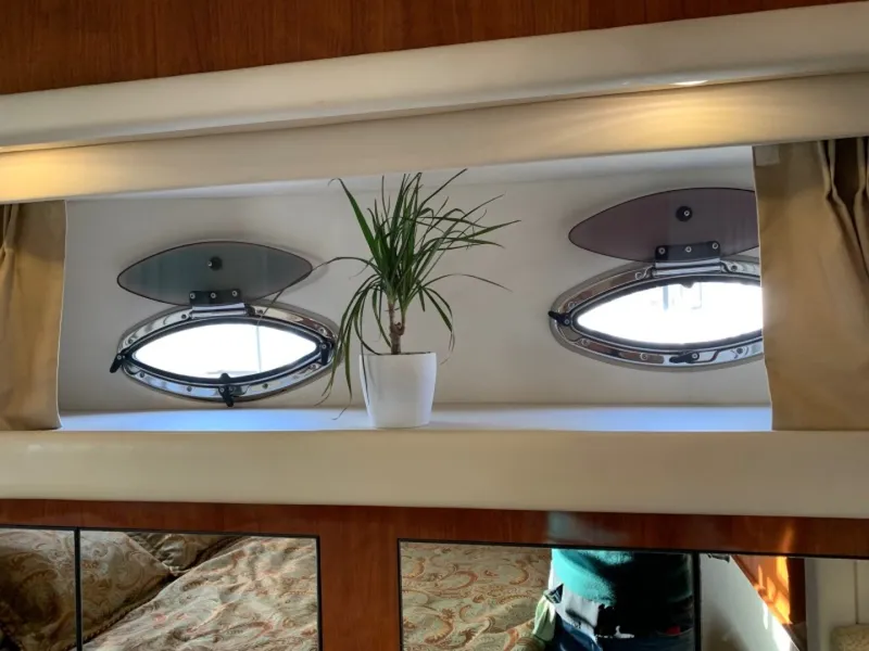 Slide: The Image of Sea Ray 390 Motor Yacht 2004 - 6030265