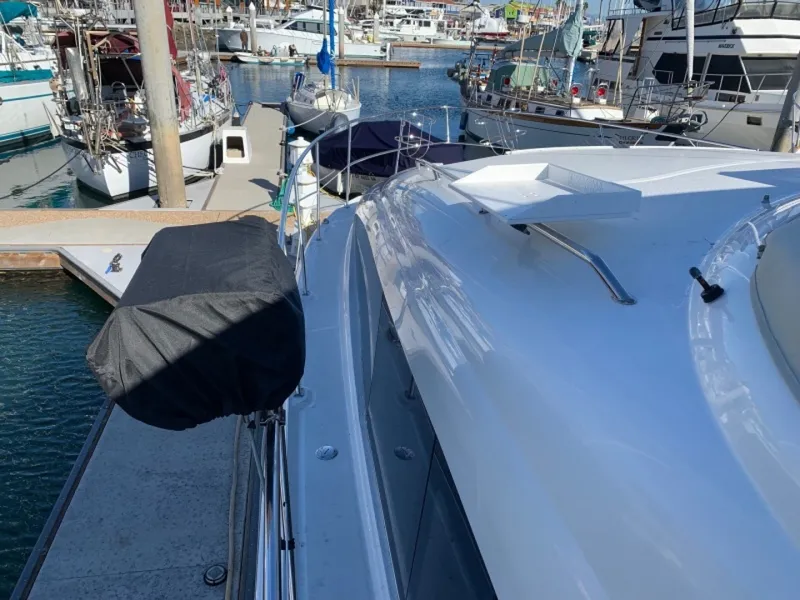 Slide: The Image of Sea Ray 390 Motor Yacht 2004 - 6030275