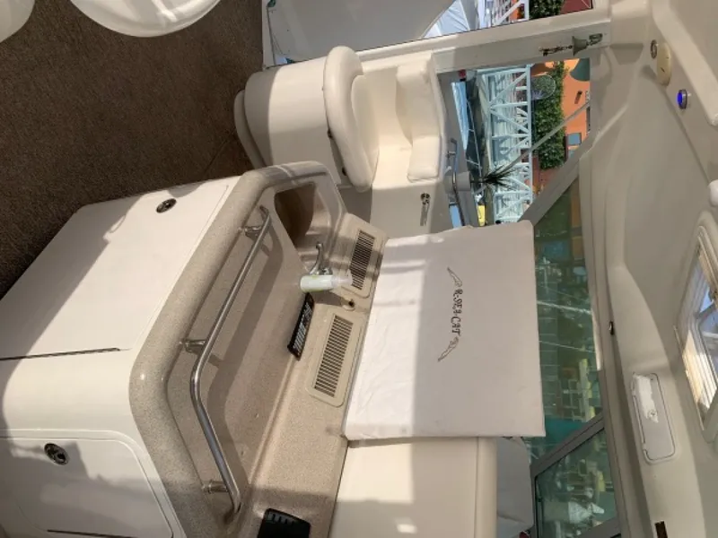 Slide: The Image of Sea Ray 42 2004 - 6030194