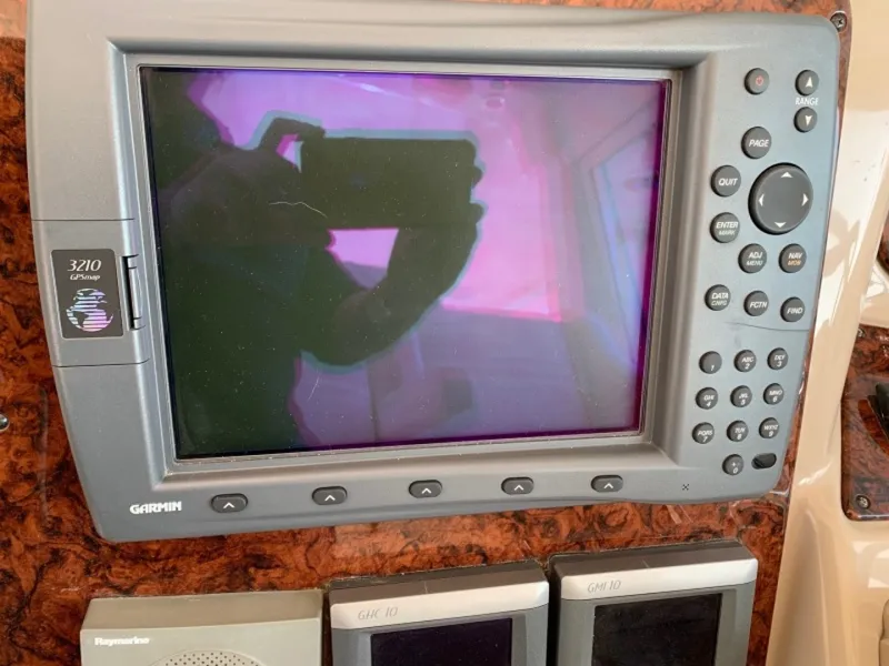 Slide: The Image of Sea Ray 42 2004 - 6030201