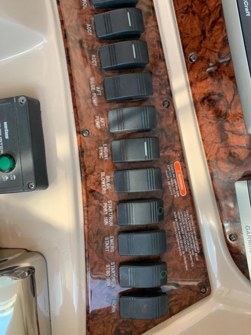 Slide: The Image of Sea Ray 42 2004 - 6030215