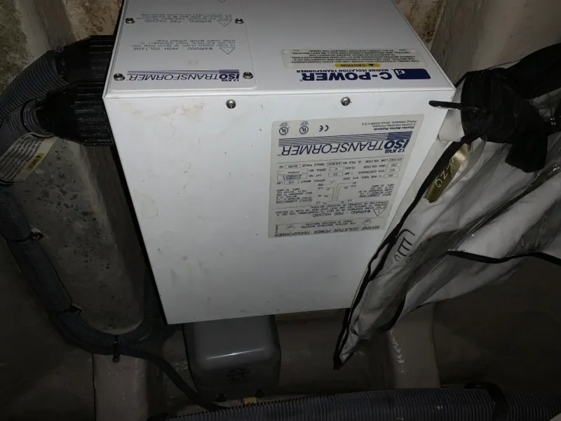 Slide: The Image of Sea Ray 42 2004 - 6030245