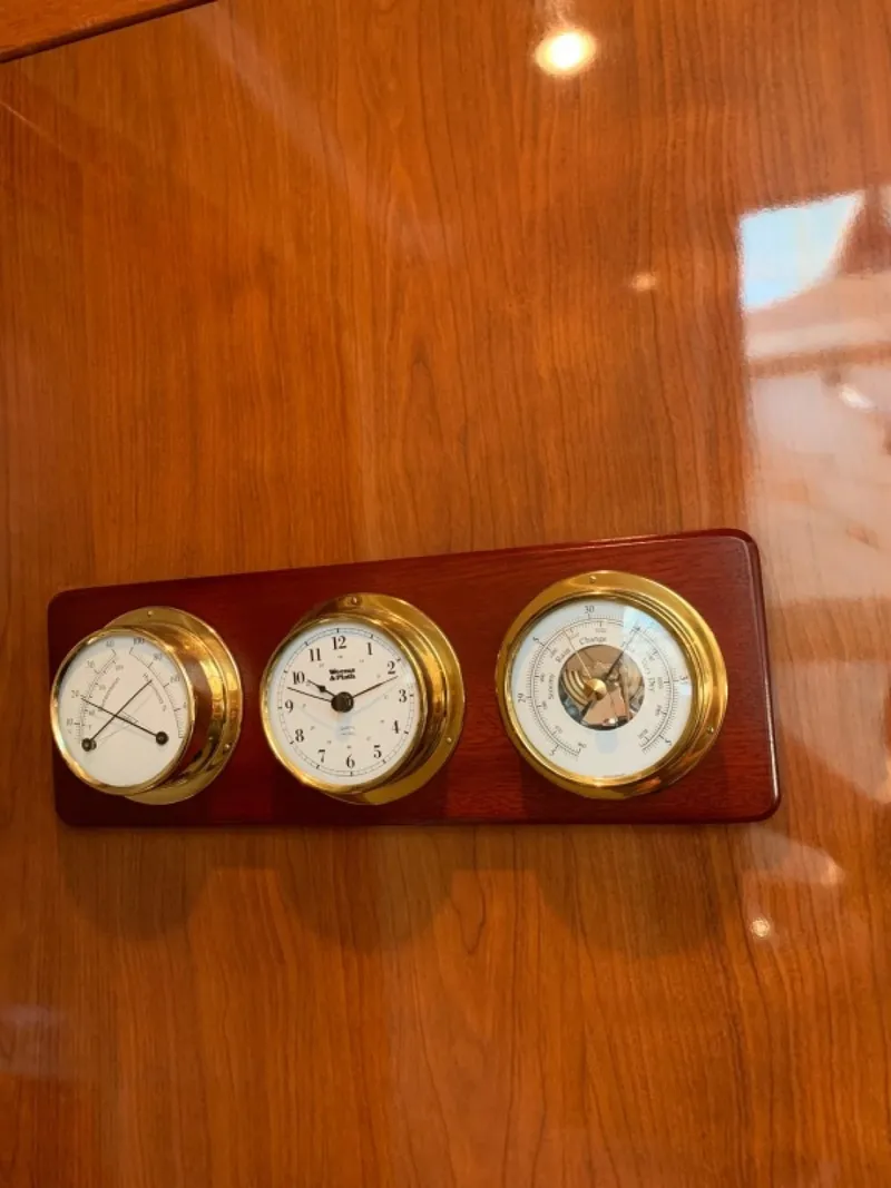 Slide: The Image of Sea Ray 42 2004 - 6030250