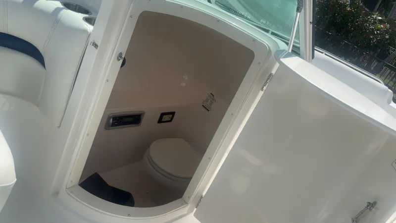 Slide: The Image of Hurricane SunDeck 2400 OB 2013 - 6030454