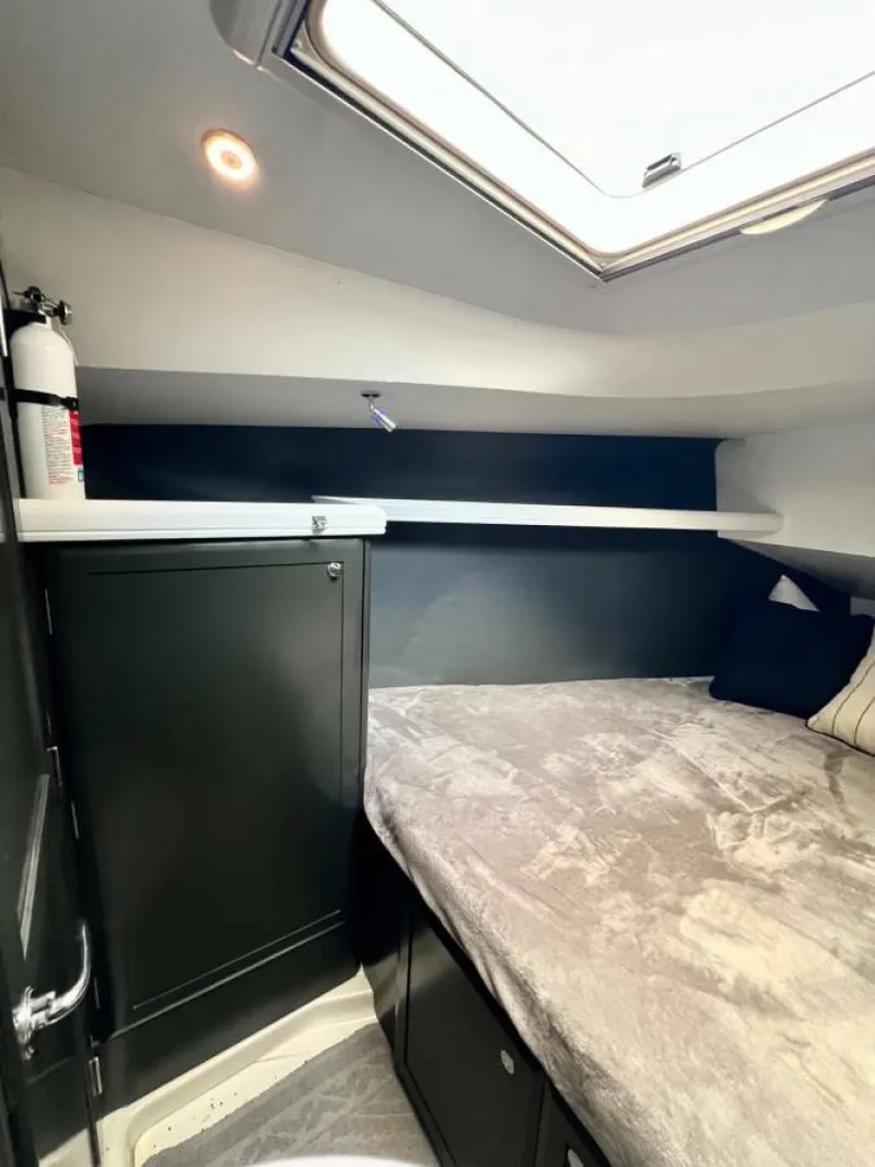 Slide: The Image of Hunter 38 2008 - 6030650