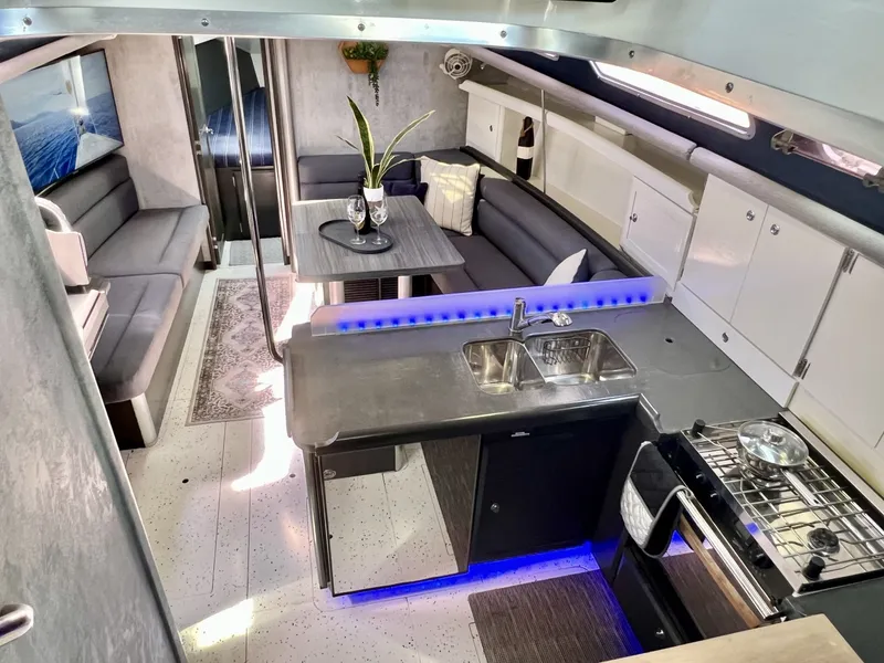 Slide: The Image of Hunter 38 2008 - 6043011