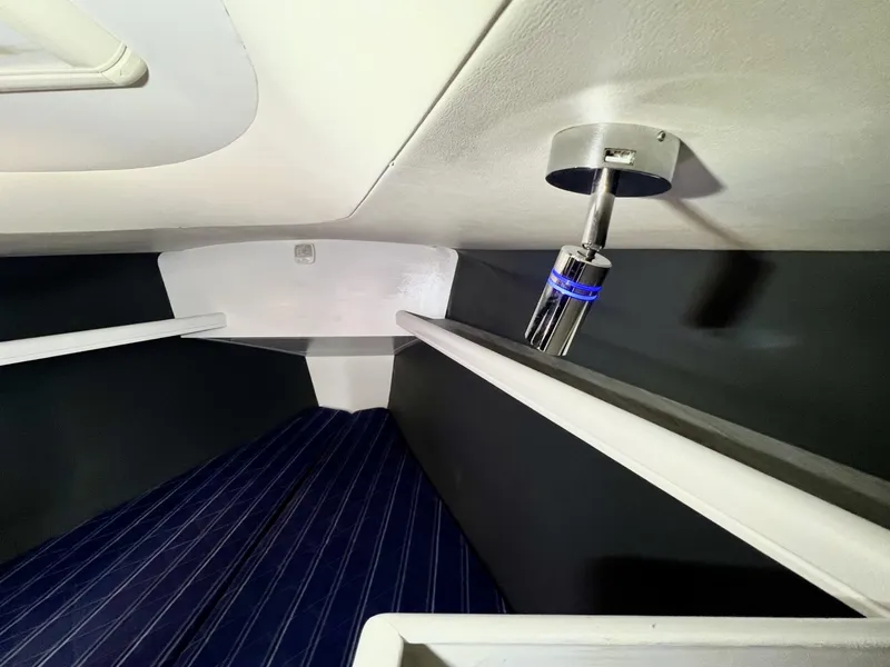 Slide: The Image of Hunter 38 2008 - 6043028