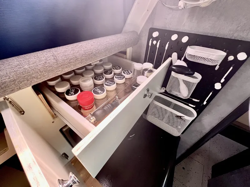 Slide: The Image of Hunter 38 2008 - 6043032